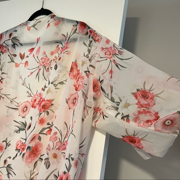 Floral Open Robe Coverup Top - Picture 9 of 13